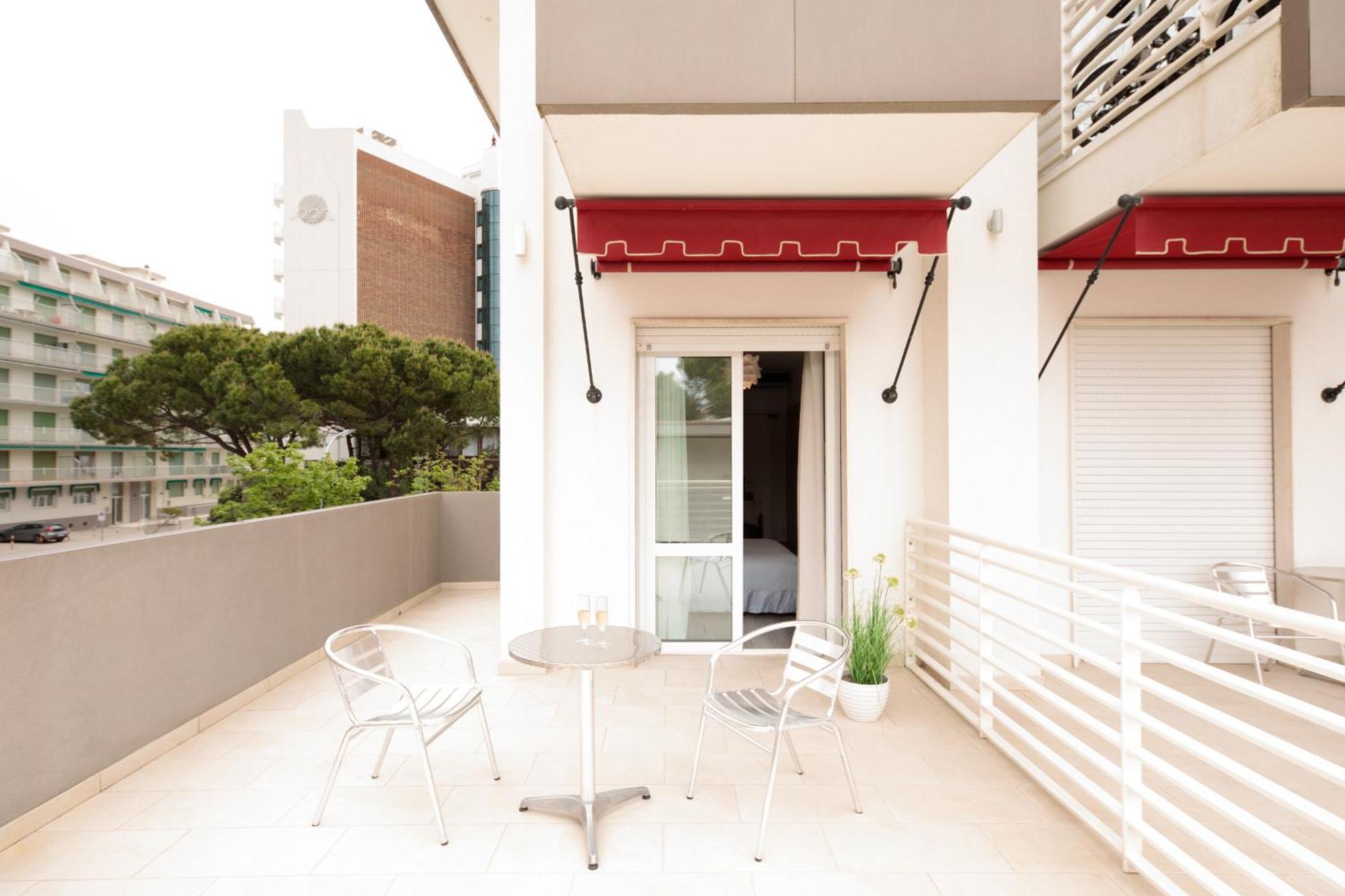 Hotel Derby S Lido di Jesolo Exterior foto